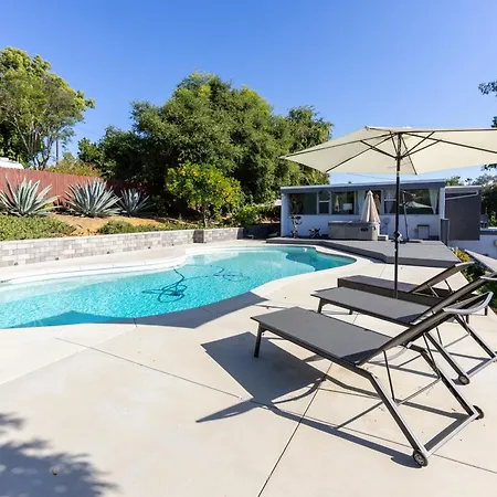 Mid-Century Masterpiece With Pool , Spa & Tesla